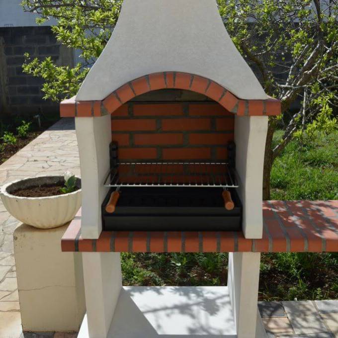 Somerset Charcoal Barbecue with Side Table